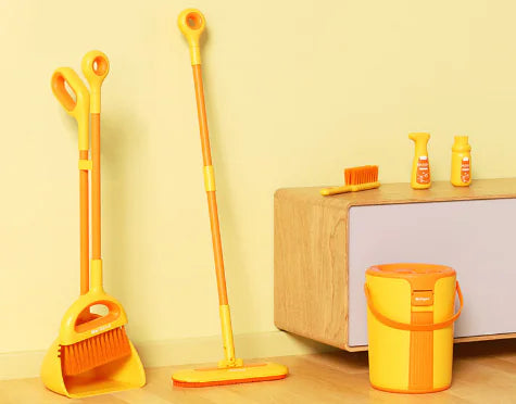 Junior Clean Wizard Electric Vacuum Set