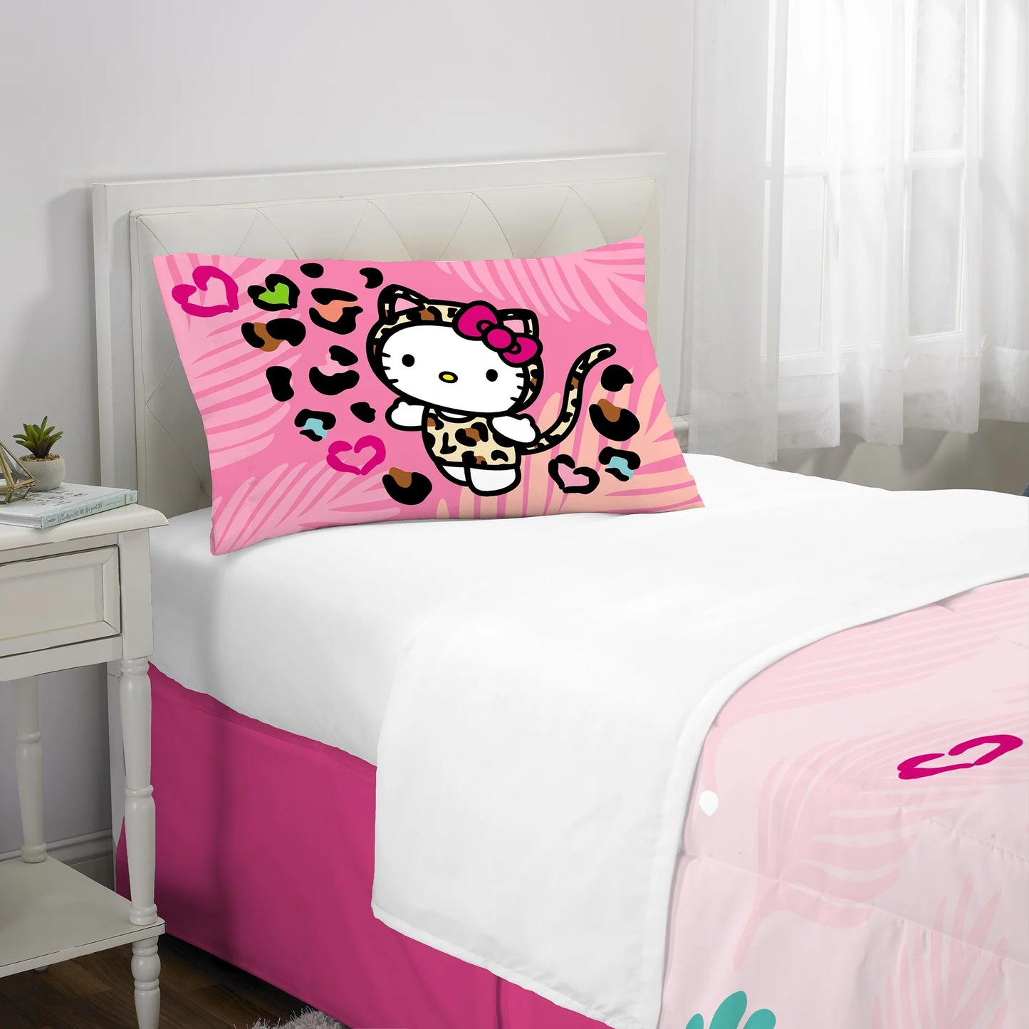 2-Piece Reversible Comforter Set for Twin/Full Beds, Pink, Sanrio