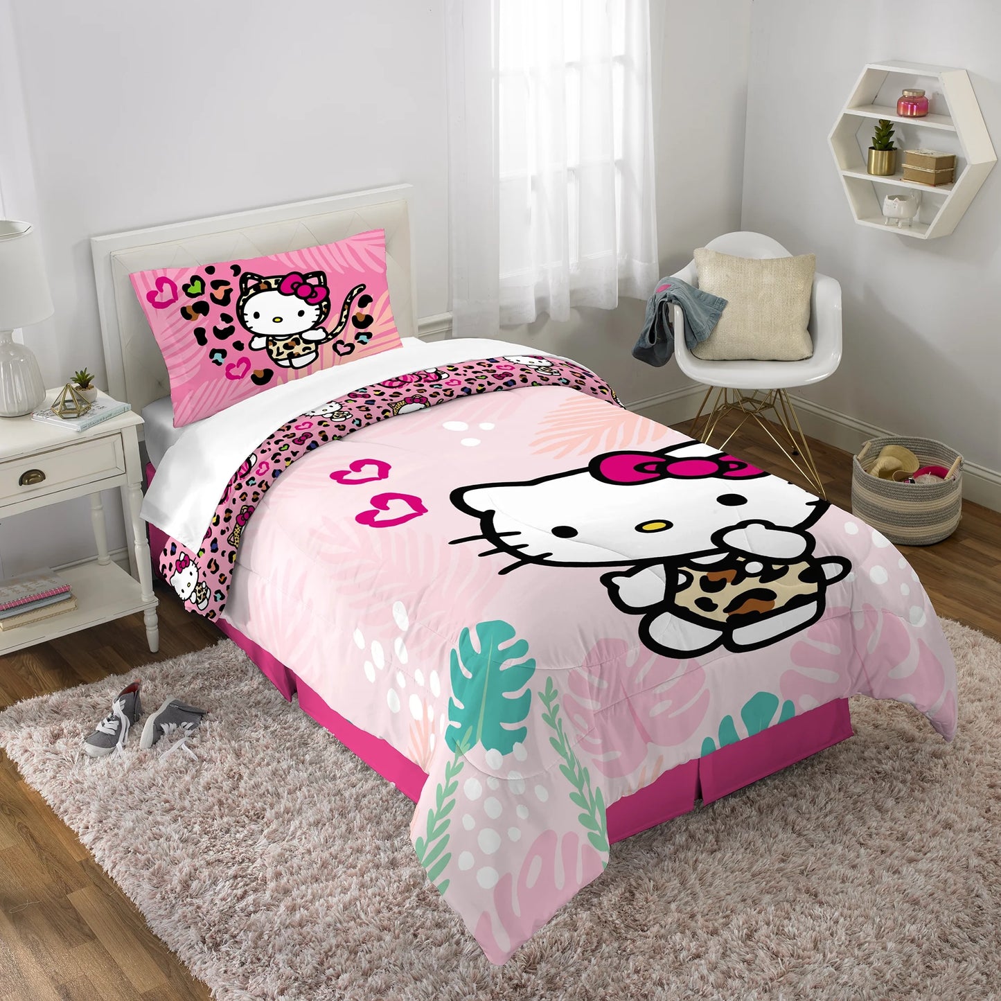 2-Piece Reversible Comforter Set for Twin/Full Beds, Pink, Sanrio