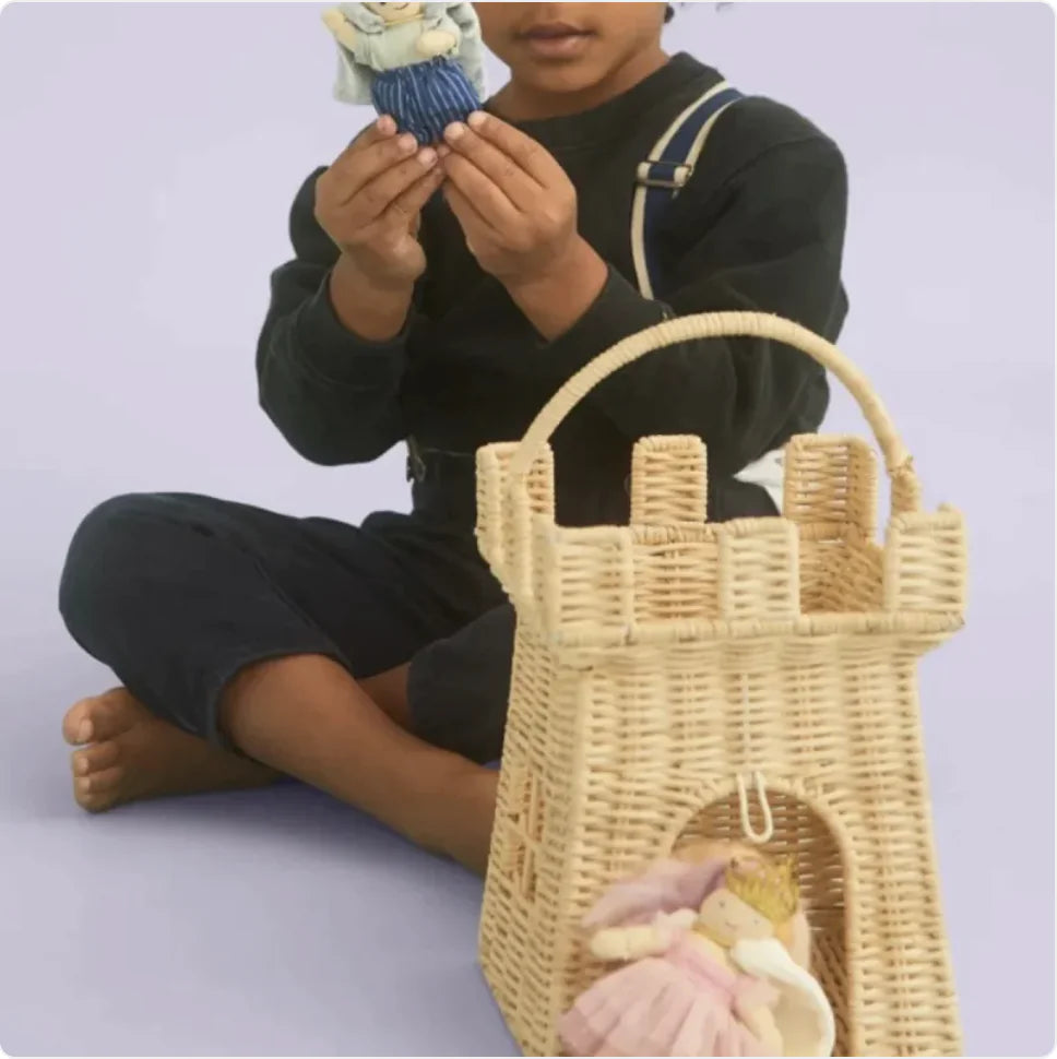 Wicker Castle Basket – Portable Toy Storage & Playhouse